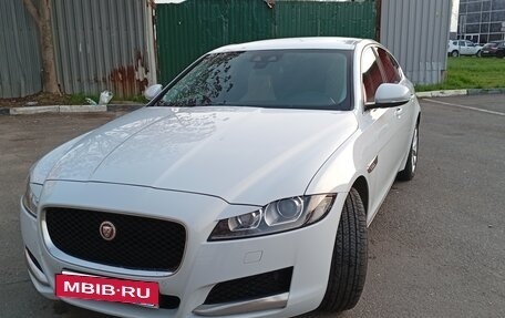 Jaguar XF II, 2017 год, 2 200 000 рублей, 6 фотография