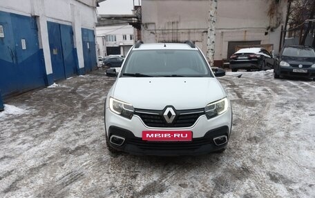 Renault Sandero II рестайлинг, 2019 год, 750 000 рублей, 2 фотография