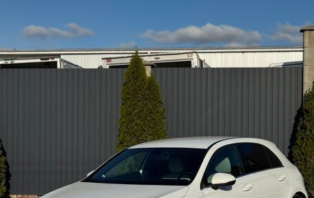 Mercedes-Benz A-Класс, 2018 год, 2 350 000 рублей, 1 фотография