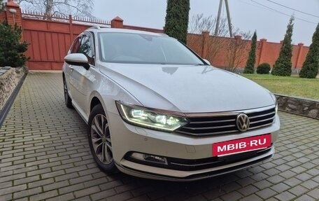 Volkswagen Passat B8 рестайлинг, 2015 год, 1 850 000 рублей, 2 фотография