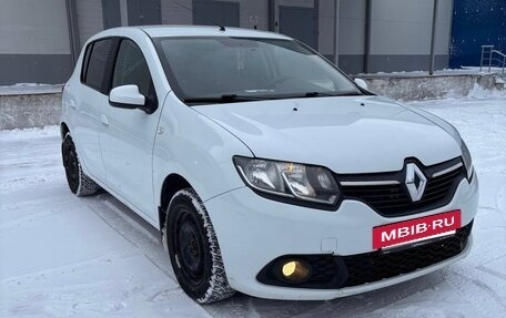 Renault Sandero II рестайлинг, 2016 год, 710 000 рублей, 2 фотография