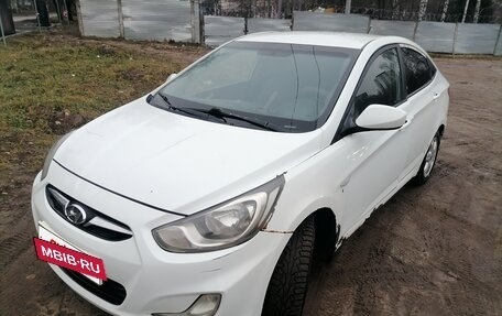 Hyundai Solaris II рестайлинг, 2011 год, 490 000 рублей, 4 фотография