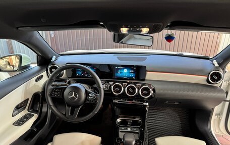 Mercedes-Benz A-Класс, 2018 год, 2 350 000 рублей, 6 фотография