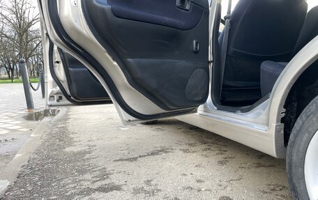 Daihatsu Sirion, 2002 год, 270 000 рублей, 16 фотография