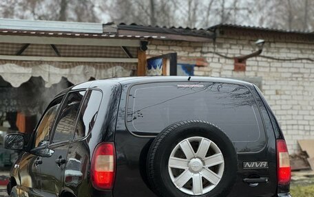 Chevrolet Niva I рестайлинг, 2006 год, 390 000 рублей, 2 фотография