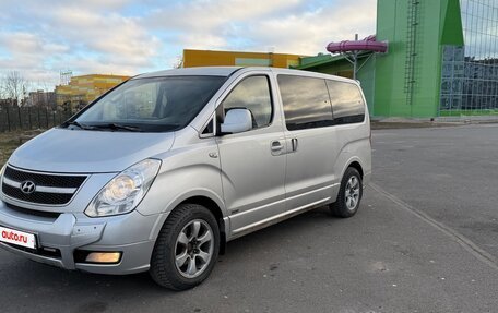 Hyundai Grand Starex Grand Starex I рестайлинг 2, 2008 год, 1 200 000 рублей, 2 фотография