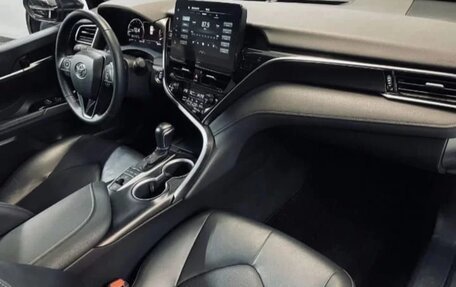 Toyota Camry, 2023 год, 4 300 000 рублей, 4 фотография