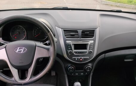 Hyundai Solaris II рестайлинг, 2016 год, 900 000 рублей, 5 фотография