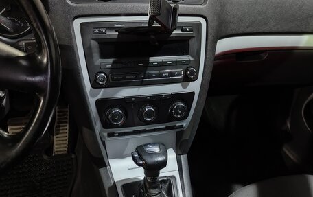 Skoda Octavia, 2011 год, 1 000 000 рублей, 14 фотография