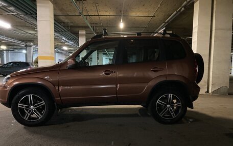 Chevrolet Niva I рестайлинг, 2017 год, 1 000 000 рублей, 5 фотография