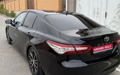 Toyota Camry, 2019 год, 2 950 000 рублей, 1 фотография