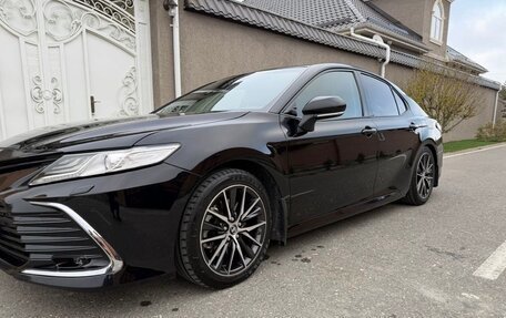 Toyota Camry, 2019 год, 2 950 000 рублей, 2 фотография
