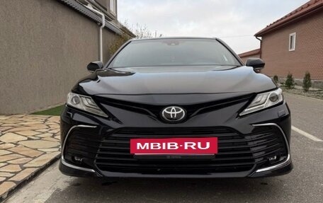 Toyota Camry, 2019 год, 2 950 000 рублей, 4 фотография