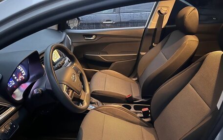 Hyundai Solaris II рестайлинг, 2019 год, 1 200 000 рублей, 14 фотография