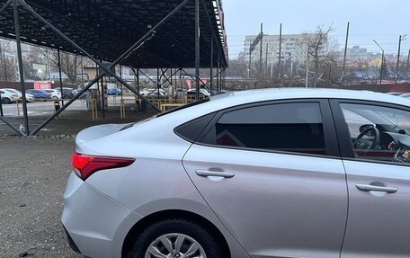 Hyundai Solaris II рестайлинг, 2019 год, 1 200 000 рублей, 5 фотография