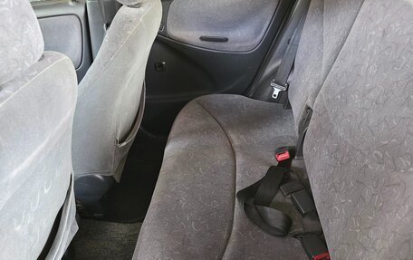 Toyota Vitz, 2000 год, 340 000 рублей, 8 фотография