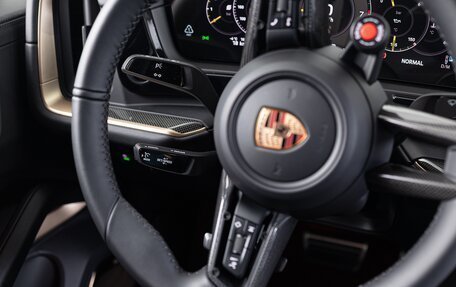 Porsche Cayenne III, 2025 год, 32 490 000 рублей, 16 фотография