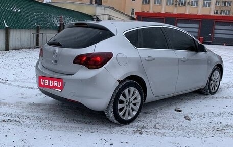 Opel Astra J, 2011 год, 475 000 рублей, 2 фотография
