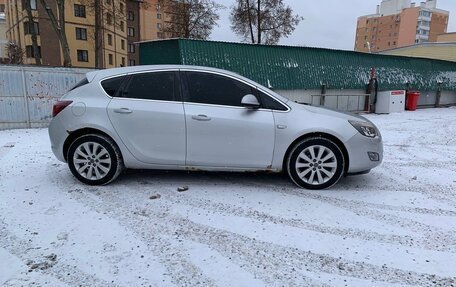Opel Astra J, 2011 год, 475 000 рублей, 3 фотография