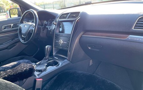 Ford Explorer VI, 2019 год, 2 450 000 рублей, 7 фотография