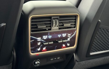 Porsche Cayenne III, 2025 год, 32 390 000 рублей, 31 фотография