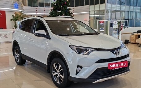 Toyota RAV4, 2016 год, 2 450 000 рублей, 3 фотография