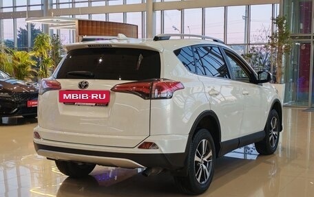 Toyota RAV4, 2016 год, 2 450 000 рублей, 5 фотография