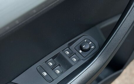 Skoda Karoq I, 2021 год, 2 400 000 рублей, 22 фотография