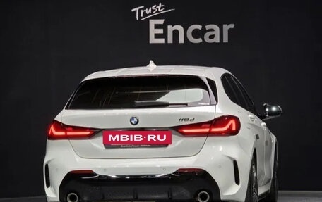 BMW 1 серия, 2021 год, 2 600 000 рублей, 4 фотография