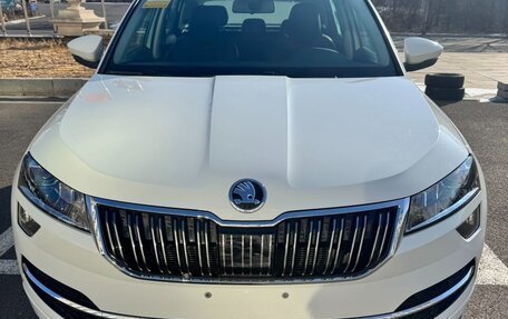 Skoda Karoq I, 2023 год, 2 560 000 рублей, 1 фотография