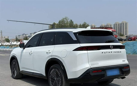 Nissan Pathfinder, 2024 год, 6 200 000 рублей, 4 фотография