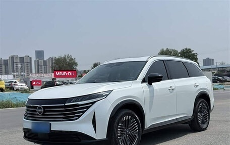 Nissan Pathfinder, 2024 год, 6 200 000 рублей, 1 фотография