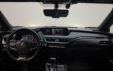 Lexus UX I, 2019 год, 2 700 000 рублей, 9 фотография