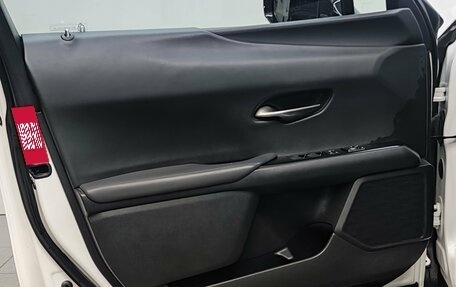 Lexus UX I, 2019 год, 2 700 000 рублей, 18 фотография