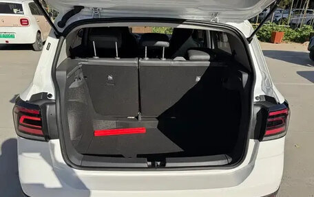 Volkswagen T-Cross I, 2022 год, 1 560 000 рублей, 7 фотография