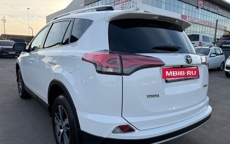 Toyota RAV4, 2018 год, 3 180 000 рублей, 5 фотография