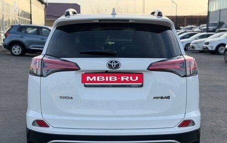 Toyota RAV4, 2018 год, 3 180 000 рублей, 4 фотография