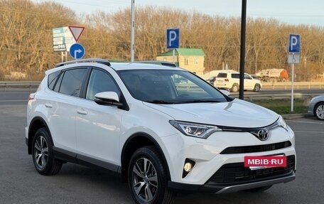 Toyota RAV4, 2018 год, 3 180 000 рублей, 16 фотография