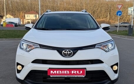 Toyota RAV4, 2018 год, 3 180 000 рублей, 17 фотография