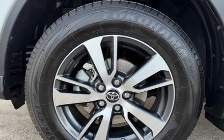 Toyota RAV4, 2018 год, 3 180 000 рублей, 34 фотография