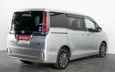 Toyota Esquire I, 2018 год, 1 950 000 рублей, 3 фотография