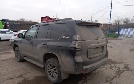 Toyota Land Cruiser Prado 150 рестайлинг 2, 2022 год, 7 900 000 рублей, 3 фотография