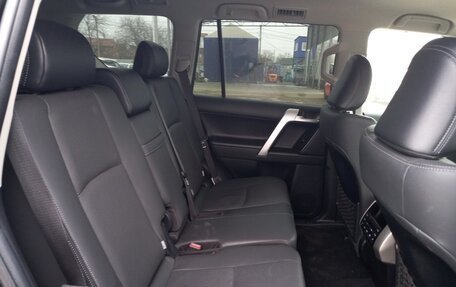 Toyota Land Cruiser Prado 150 рестайлинг 2, 2022 год, 7 900 000 рублей, 15 фотография