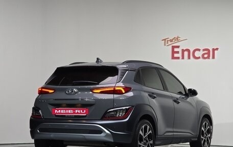 Hyundai Kona I, 2022 год, 1 910 000 рублей, 4 фотография