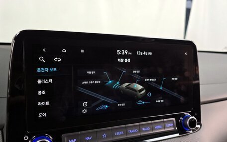 Hyundai Kona I, 2022 год, 1 910 000 рублей, 10 фотография