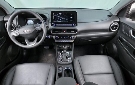 Hyundai Kona I, 2022 год, 1 910 000 рублей, 9 фотография