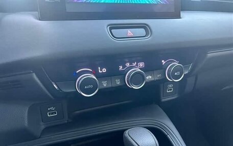 Honda Vezel, 2023 год, 2 190 000 рублей, 8 фотография