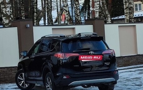 Toyota RAV4, 2018 год, 2 490 000 рублей, 3 фотография