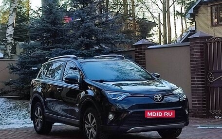 Toyota RAV4, 2018 год, 2 490 000 рублей, 29 фотография