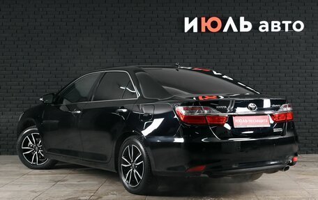 Toyota Camry, 2017 год, 2 600 000 рублей, 4 фотография